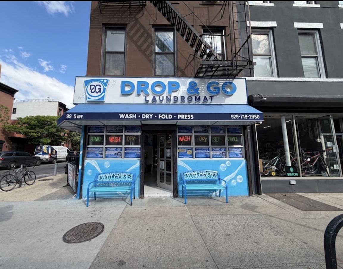 Drop & Go Laundromat in Brooklyn, California