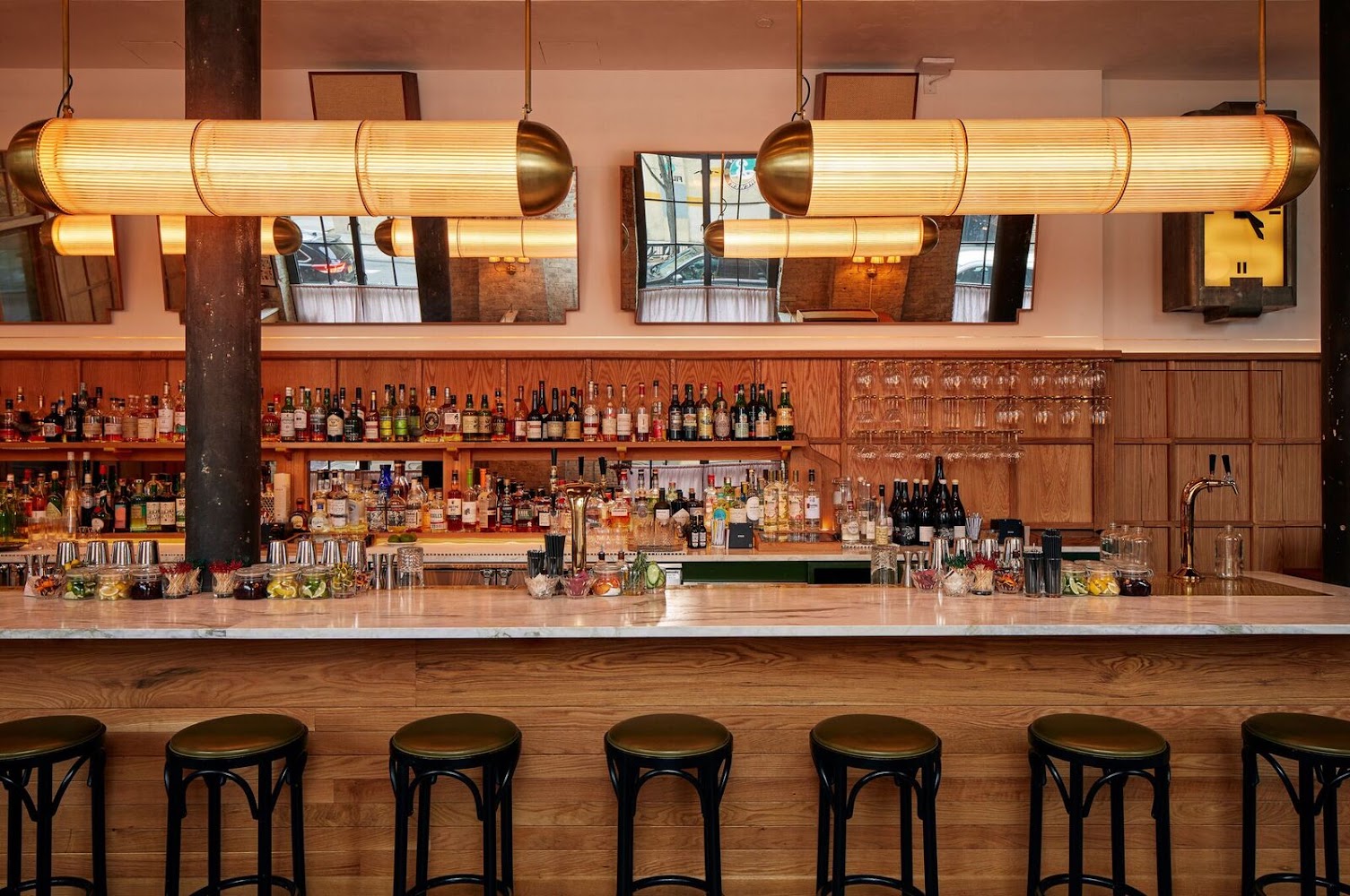 Le Crocodile in Brooklyn, California